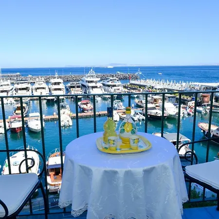 La Brezza アパート ピアーノ・ディ・ソッレント